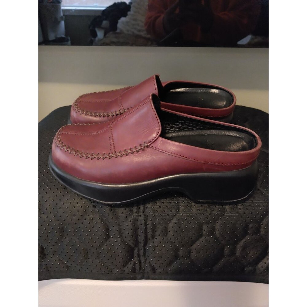 Women's Dansko Brown Leather Slip on Clogs Size 4.5